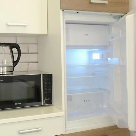 Apartamento 2 Monteurswohnung Mit Kuche Und Bad *