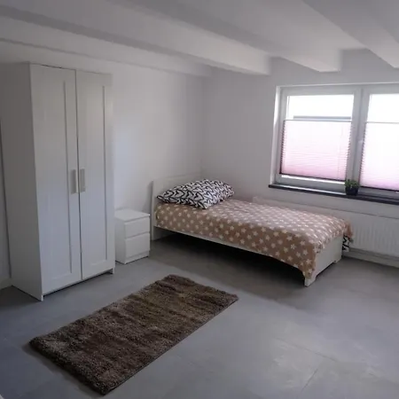 2 Monteurswohnung Mit Kuche Und Bad Apartamento